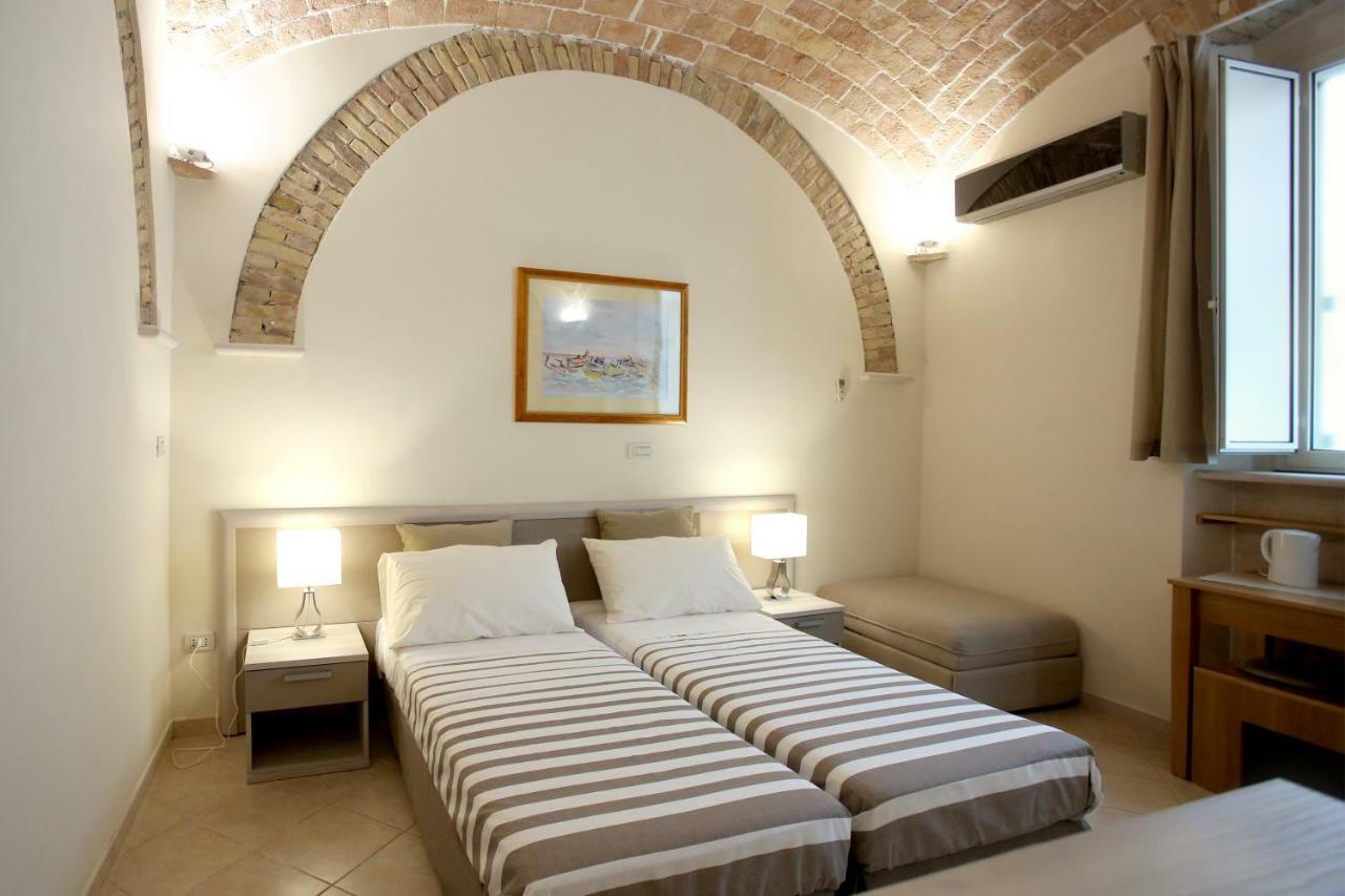 Victoria Royal Apartments & Rooms Termoli Exterior foto