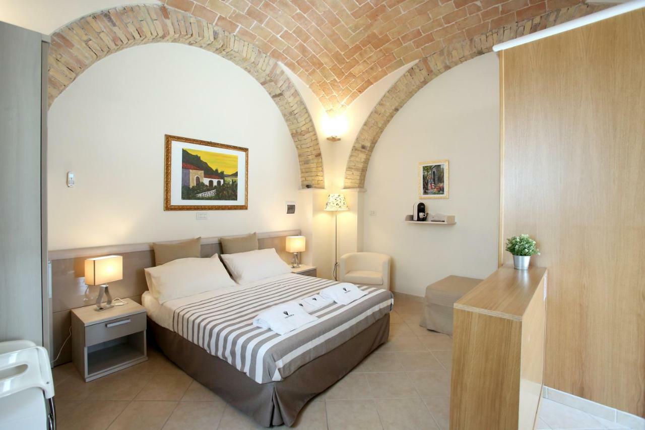 Victoria Royal Apartments & Rooms Termoli Exterior foto